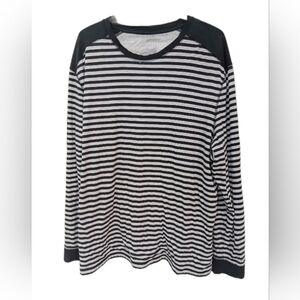 Striped Black and White Men's Shirt Old Navy XXL